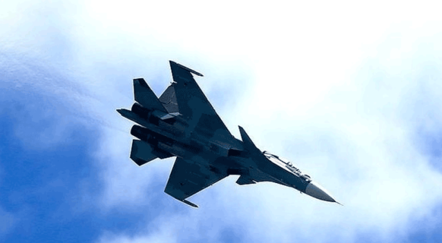 Suriye&#039;de Rus savaş uçağı düştü