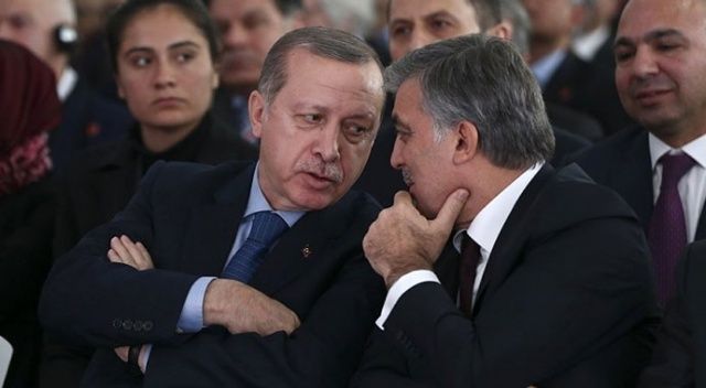 Abdullah Gül&#039;den Cumhurbaşkanı Erdoğan&#039;a tebrik