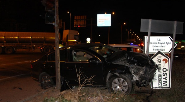 Bandırma&#039;da otomobiller çarpıştı: 1 ölü