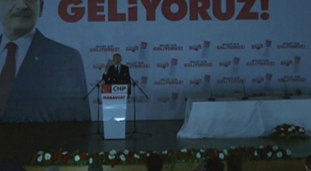 Kemal Kılıçdaroğlu&#039;nun katıldığı toplantıda salon karanlığa gömüldü