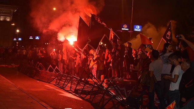 Makedonya&#039;da &#039;ismimizi vermeyiz&#039; protestosu