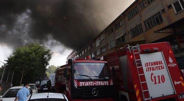 Son dakika | İstanbul Davutpaşa&#039;da iplik fabrikası yanıyor