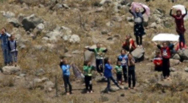 Esad&#039;dan kaçan siviller İsrail sınırına dayandı
