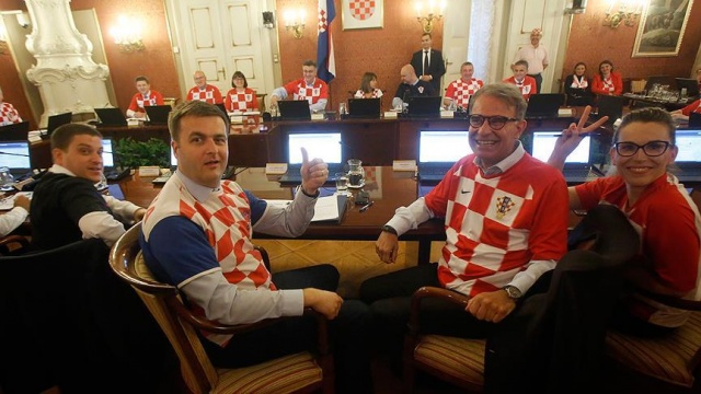Hırvatistan&#039;da &#039;millî formalı&#039; hükûmet toplantısı
