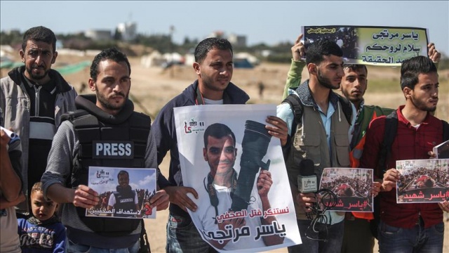İsrail, &#039;yasa&#039; bahanesiyle Filistinli gazetecileri hedef alıyor