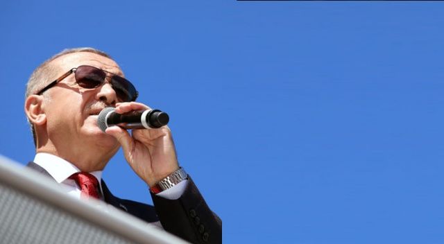 Başkan Erdoğan mikrofondan seslendi, doktor istedi