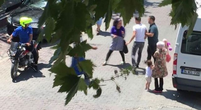 İstanbul&#039;da korkunç görüntü! Genç kadına sokak ortasında bunu yaptı