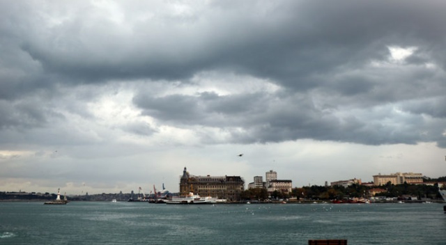İstanbullular güne yağmurla uyandı (26 Eylül hava durumu)