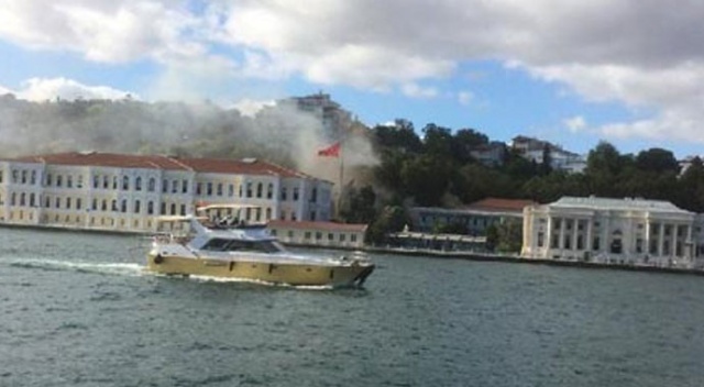 Son dakika: İstanbul Beşiktaş&#039;ta korkutan yangın!
