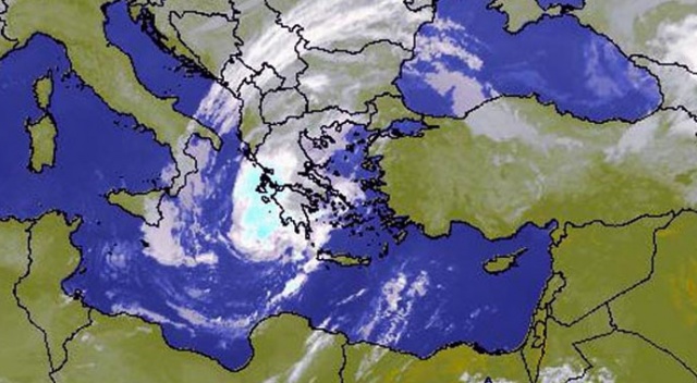 Türkiye&#039;de tropikal fırtına alarmı! Uyarı üstüne uyarı geliyor