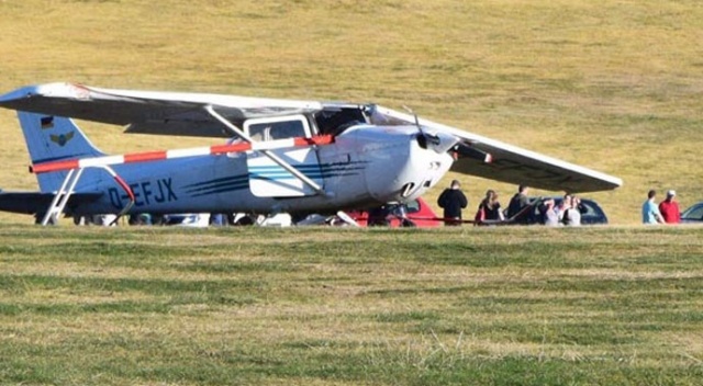 Almanya&#039;da bir uçak kalabalığın üzerine düştü: Can kayıpları var