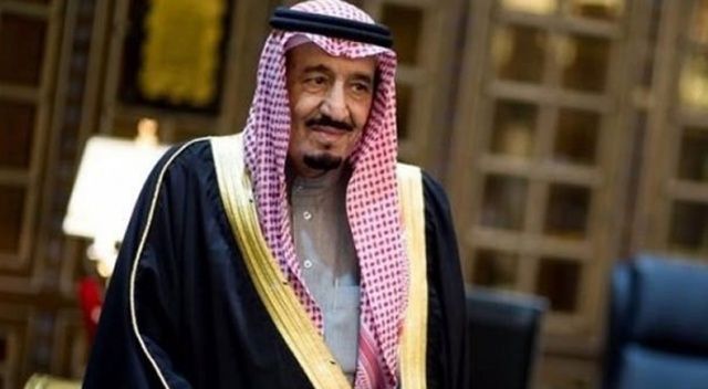 Suudi Arabistan Kralı 2 ismi görevden aldı