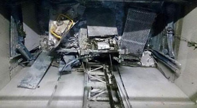 Asansörde mahsur kalan 6 kişi 84 kat düştü