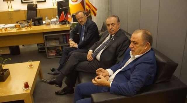 Galatasaray Başkanı Cengiz, Terim&#039;le bir araya geldi
