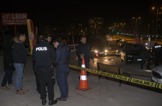 Ankara&#039;da silahlı saldırı: 4 yaralı
