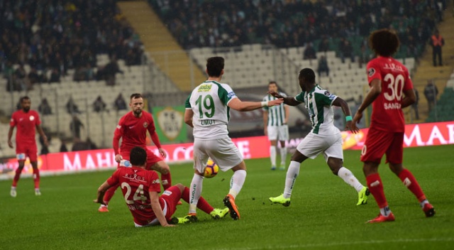Antalyaspor, deplasmanda Bursaspor&#039;u devirdi