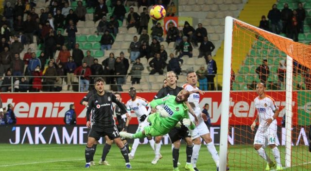 Beşiktaş, Alanyaspor&#039;a takıldı! (Alanyaspor 0-0 Beşiktaş)