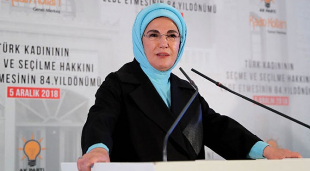 Emine Erdoğan: &#039;Kadınlarımızın yerel yönetimlerde söz sahibi olmasını destekliyoruz&#039;