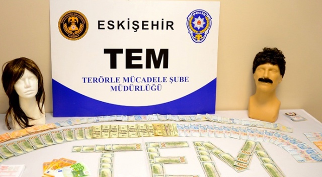 Eskişehir&#039;de terör örgütü üyelerine hücre evinde baskın