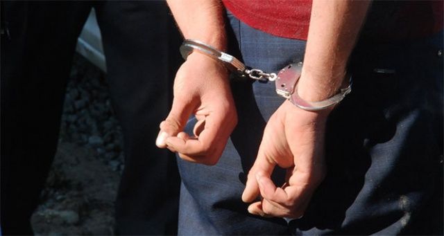 FETÖ operasyonunda adliyeye sevk edilen 5 askerden 3&#039;ü daha tutuklandı