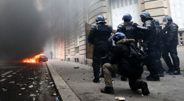 Fransa’da eylemler devam ediyor