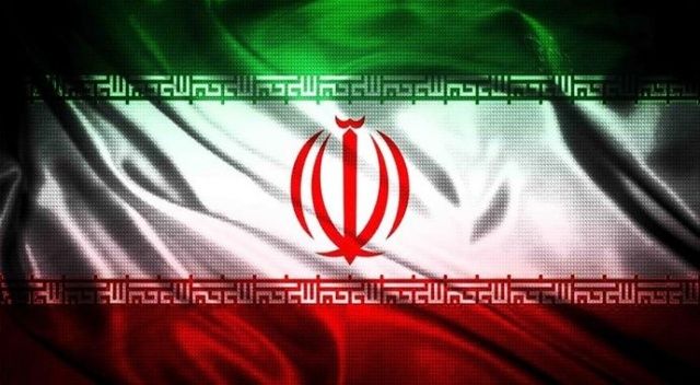 İran yeni savaş gemisini Basra Körfezi&#039;ne indirdi