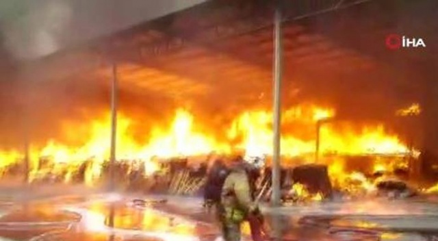 İstanbul&#039;da korkutan yangın