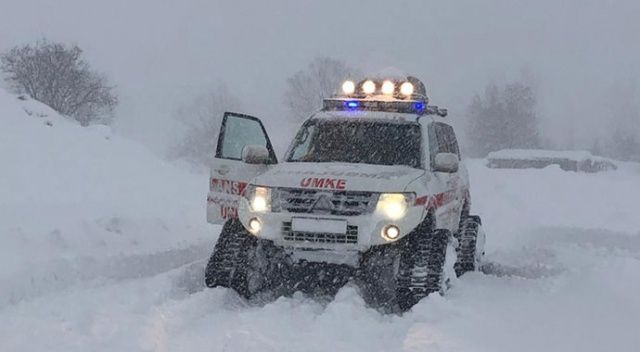 Bingöl&#039;de kar geçit vermedi: Hastaya 2 saatte ulaşıldı
