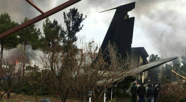 İran&#039;da kargo uçağı düştü: 14 ölü, 1 yaralı