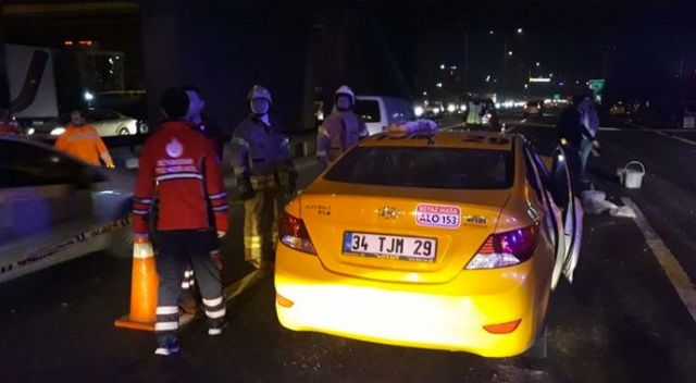 İstanbul&#039;da feci kaza: Taksi sürücüsü öldü