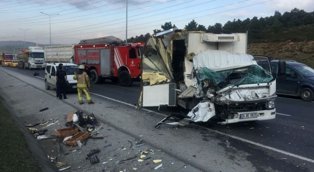 Kemerburgaz-Hasdal yolunda trafiği kilitleyen kaza