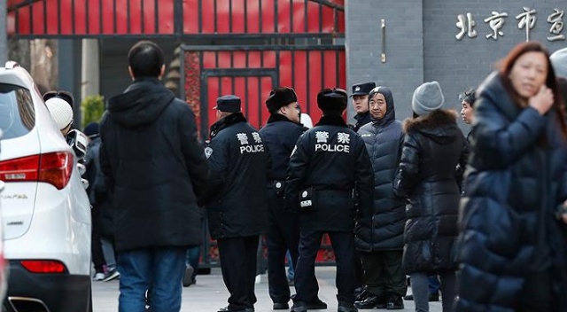 Pekin&#039;de ilkokula bıçaklı saldırı: 20 öğrenci yaralandı