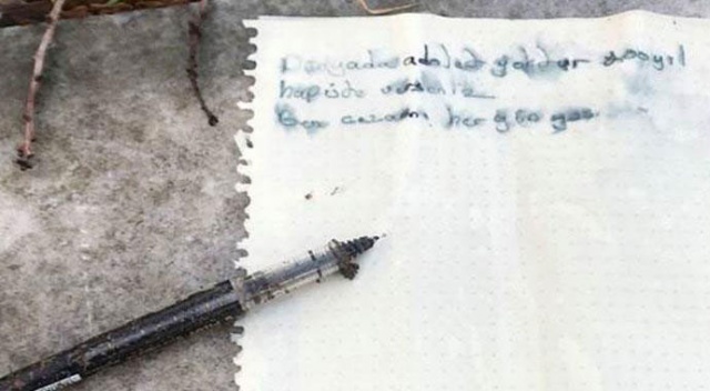 Ukrayna canisi Pendik’teki mezarlıkta bu notu bırakmış