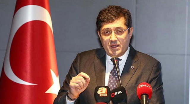 Eski Beşiktaş Belediye Başkanı Hazinedar, CHP&#039;den istifa etti