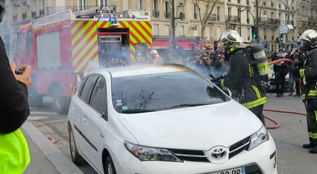 Fransa&#039;da Sarı Yelekliler eylemi 13. haftasında