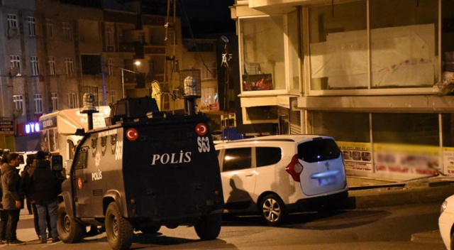 Gaziosmanpaşa’da bir mobilya dükkanında EYP patlatıldı