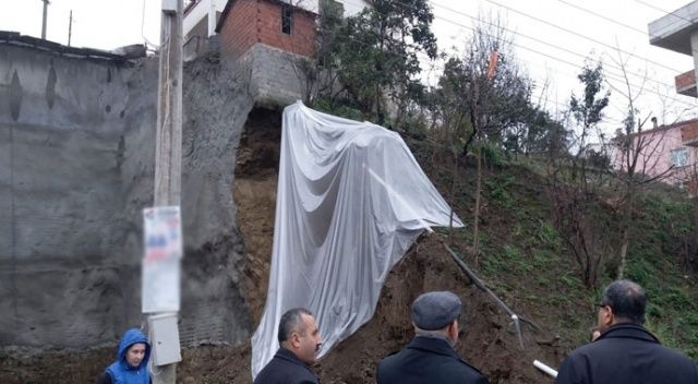 Giresun’da inşaat temelinde heyelan meydan geldi, çevre evler boşaltıldı