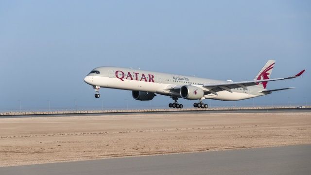 Katar Pakistan&#039;a uçuşları askıya aldı