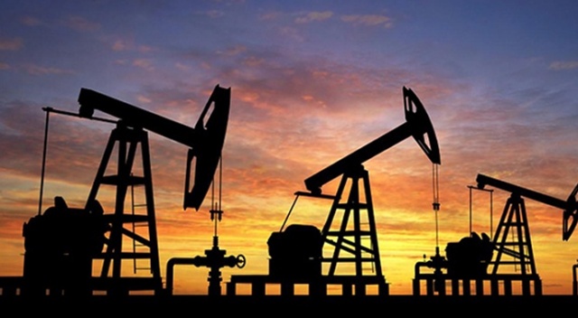 Rusya petrol hamlesi: Üretimde Arabistan&#039;ı geçti