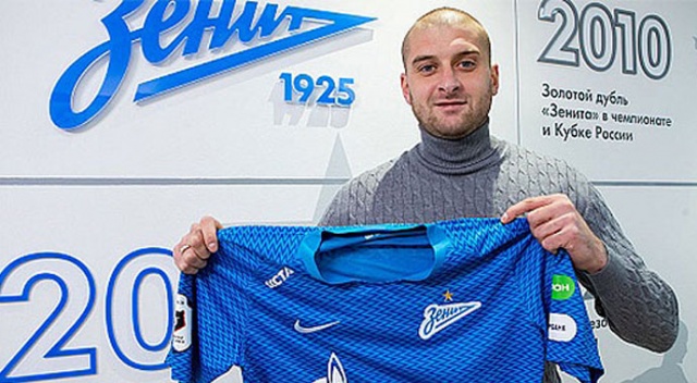 Zenit&#039;in yeni transferi ülkede kriz çıkardı