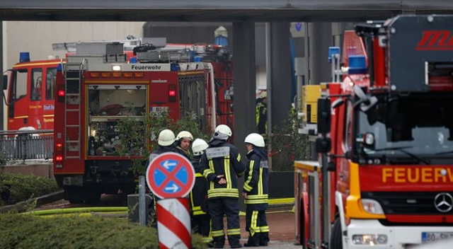 Berlin&#039;de çıkan yangında Türk genci 3 kişiyi kurtardı