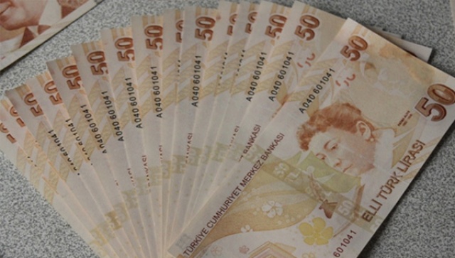 Hazine 5,4 milyar lira borçlandı