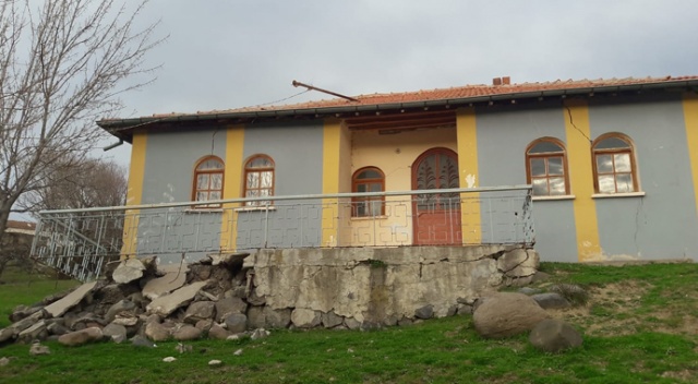 Malatya’da depremde bazı evler hasar gördü