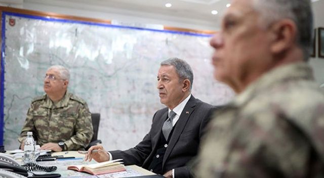 Milli Savunma Bakanı Akar Şırnak&#039;ta incelemelerde bulundu