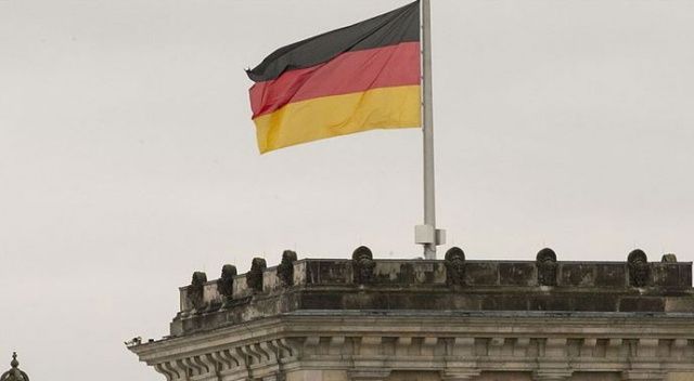Almanya&#039;da 467 Neonazi sırra kadem bastı