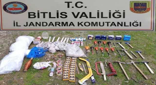Bitlis’te teröristlere ait sığınak ve patlayıcı ele geçirildi