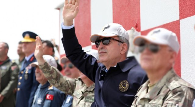 Bakan Akar, Konya’da Anadolu Ankası Tatbikatı’nın kapanış törenine katıldı