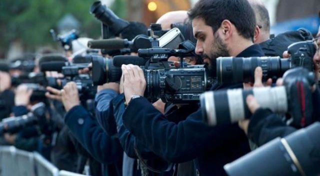 Fransa Hükümet Sözcüsü: Gazeteciler de yargılanabilir, soruşturulmaları normal