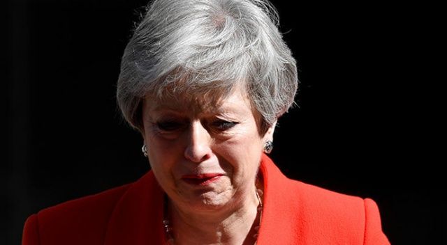 İngiltere Başbakanı May partisinin liderliğinden istifa edeceğini açıkladı
