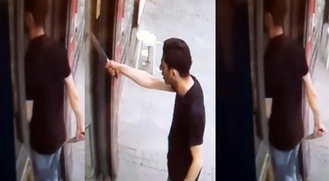 İstanbul’da dehşet anları kamerada... Beşiktaş’ta eşiyle kavga eden şahıs ekmek bıçağıyla terör estirdi